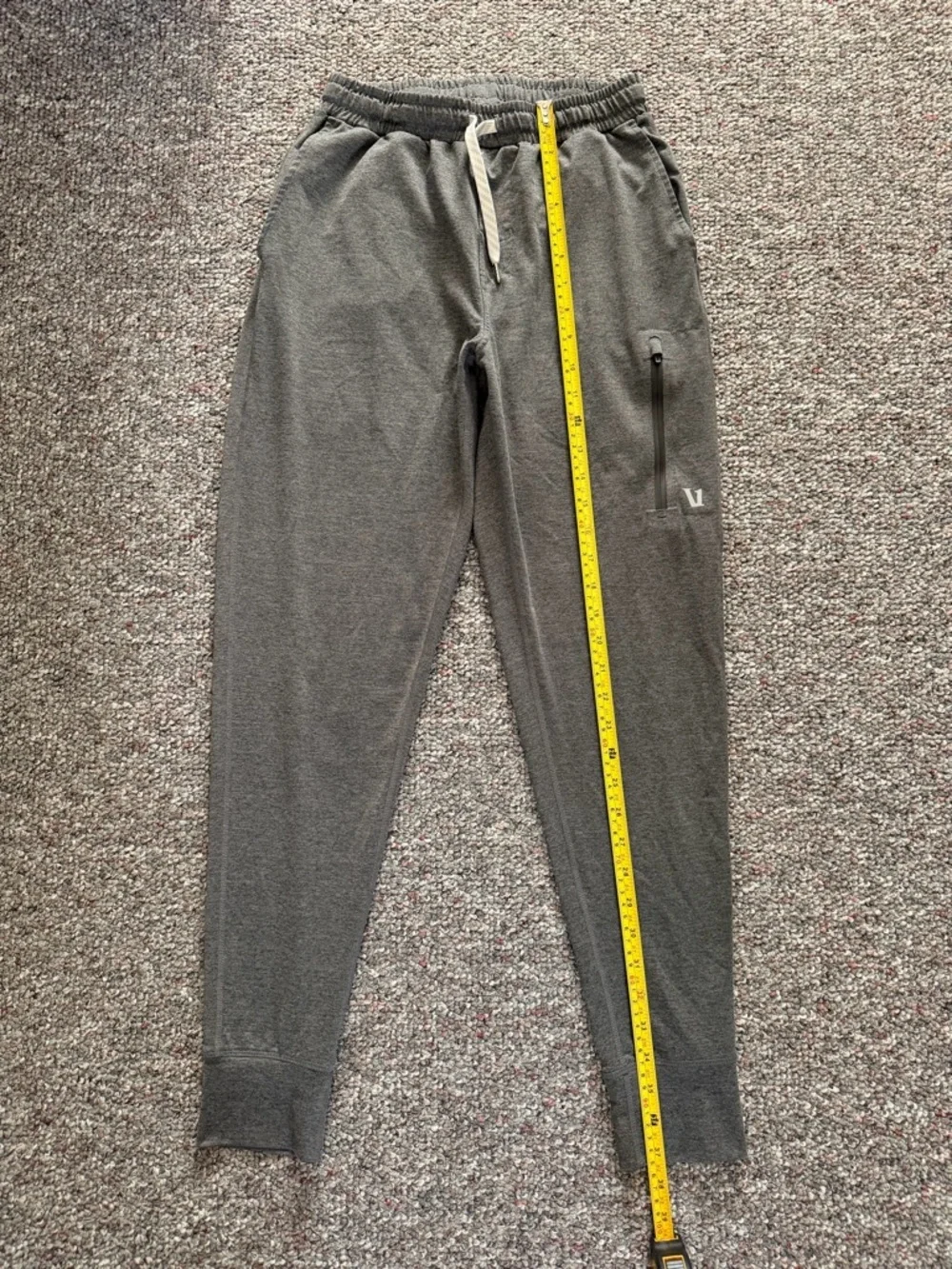 Vuori Charcoal Grey Performance Joggers Men's XS